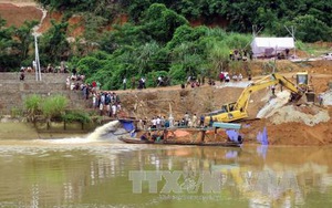 Vụ sập cầu ở Tuyên Quang: Tìm thấy thi thể hai nạn nhân bị vùi lấp