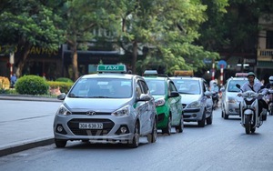 Hàng nghìn xe taxi có nguy cơ 'đắp chiếu' để... chờ