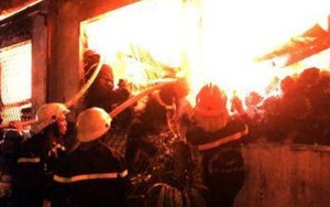 Hà Nội: Cháy lớn tại thị trấn Xuân Mai, hai người tử vong