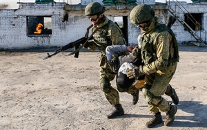 Xem thủy quân lục chiến Hạm đội Baltic Nga phô diễn tuyệt kỹ triệt hạ đối phương