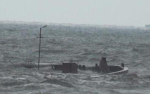 Quảng Ninh: Va chạm liên hoàn trên biển Hạ Long, 1 tàu chờ than bị chìm