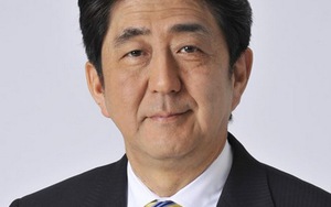 Thủ tướng Nhật Bản Shinzo Abe chiến thắng vang dội và 'sẽ đi vào lịch sử'
