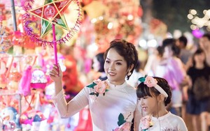 Con gái Thái Thuỳ Linh siêu đáng yêu bên mẹ và em trai mùa Trung thu