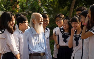 Đọc lại tản văn xúc động của học sinh Lương Thế Vinh: Thầy Văn Như Cương là ông tiên tóc bạc!