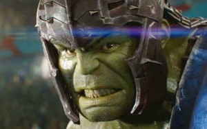 Mark Ruffalo vô tình livestream 15 phút phim 'Thor: Ragnarok'
