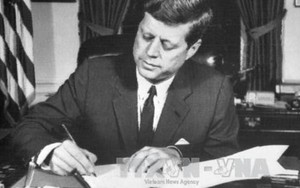 Mỹ tiếp tục công bố hơn 10 nghìn tài liệu về vụ ám sát Tổng thống John F. Kennedy