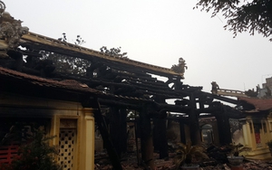 Lời cảnh báo từ ngôi đình trăm năm bị thiêu rụi vài giờ