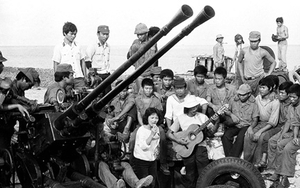 Xúc động ngắm bộ ảnh cuộc sống và chiến đấu ở Trường Sa 30 năm trước