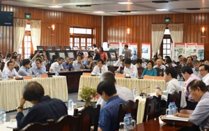 Tìm giải pháp Kiến trúc cho tuyến dân cư tôn nền vượt lũ và nông thôn mới Đồng bằng sông Cửu Long'