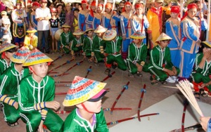 'Ngược dòng' nghìn năm văn hóa dân gian của cư dân ven biển Quảng Ngãi