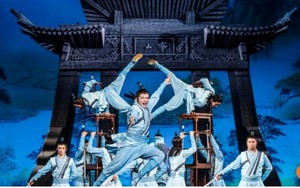 Nhào lộn với 'Tiếu ngạo giang hồ'