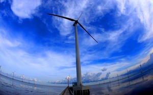 Năng lượng mặt trời, gió, sóng biển, thủy triều: Tiềm năng khổng lồ của biển đảo Việt Nam