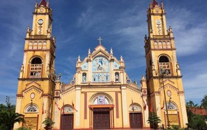 Nhân mùa Giáng sinh: Ngắm vẻ đẹp những nhà thờ Nam Định