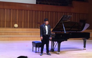 Bôm, con trai diễn viên Quốc Tuấn, nhận học bổng Toyota