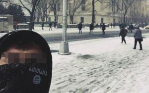 ‘Sói đơn độc’ của IS thản nhiên chụp ảnh selfie giữa đường ở New York