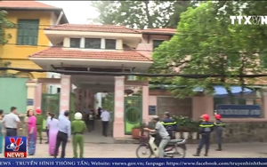 Video cháy 2 trường học ở TP HCM, hàng trăm học sinh được di tản khẩn cấp