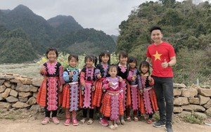 MC Hạnh Phúc lên bản vùng cao cùng đồng bào dân tộc cổ vũ U23 Việt Nam chiến thắng