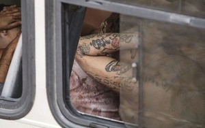 Bạo loạn đẫm máu giữa các băng đảng trong nhà tù Brazil, hàng chục người chết