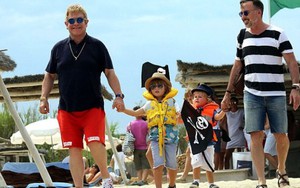 Elton John tuyên bố sẽ ngừng lưu diễn: 'Tôi từng cận kề cái chết'