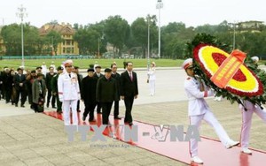 Kỷ niệm 88 năm Ngày thành lập Đảng: Lãnh đạo Đảng, Nhà nước viếng Lăng Chủ tịch Hồ Chí Minh