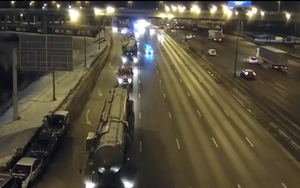 VIDEO: Quân đội Nga chuyển tên lửa đạn đạo liên lục địa tới thủ đô Moskva trong đêm