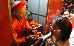 Lễ Phát lương nơi Hưng Ðạo Ðại Vương đặt kho lương tại đền Trần Thương - Hà Nam