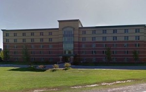 Nổ súng tại đại học bang Michigan, thủ phạm vẫn lẩn trốn