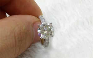 Đi guốc trong bụng