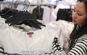 Tổng thống Donald Trump xem xét đánh thuế 100 tỉ USD hàng hóa Trung Quốc