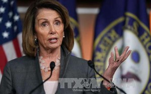 Nghị sĩ Mỹ lên tiếng phản đối ông Trump sau vụ không kích Syria