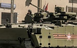 VIDEO: Cận cảnh loạt vũ khí, khí tài quân sự mới trong Lễ Diễu binh Chiến thắng trên Quảng trường Đỏ