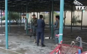 VIDEO: Đánh bom đẫm máu tại điểm bầu cử ở Afghanistan, 12 người thiệt mạng