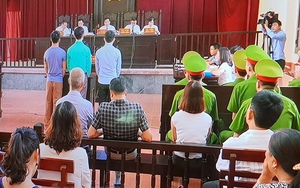 Hoãn phiên xử bác sĩ Hoàng Công Lương vụ chạy thận tại bệnh viện Hòa Bình