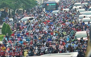 TP Hồ Chí Minh kẹt xe kinh hoàng trong ngày đầu đi làm sau nghỉ lễ