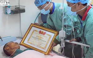 Hai 'hiệp sĩ' trẻ bị đâm khi bắt cướp: 'Xin mọi người đừng gọi chúng em là hiệp sĩ'