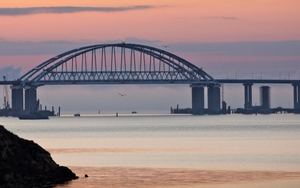 VIDEO 3 phút nhìn lại quá trình xây cây cầu thế kỷ nối Crimea với Nga