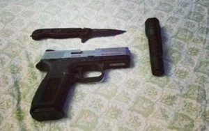 SỐC: Sát thủ Mỹ 17 tuổi mang súng của bố tới trường bắn chết 10 bạn học