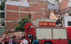 Sập nhà 3 tầng trong lúc tháo dỡ, nhiều người bị vùi lấp, 3 người thương vong