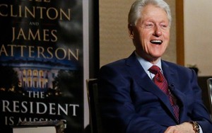 Bill Clinton ra mắt tiểu thuyết: Có gì trong 'Tổng thống mất tích'?