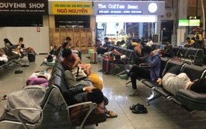 Làm gì khi chuyến bay bị delay?