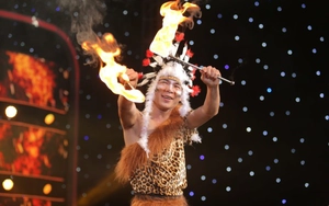 Xem 'Ảo thuật siêu phàm' tập 6: Lý Nhã Kỳ thót tim với thí sinh ăn lửa, nuốt rắn trên sân khấu