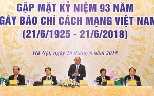 Thủ tướng Nguyễn Xuân Phúc gặp mặt các cơ quan thông tấn, báo chí