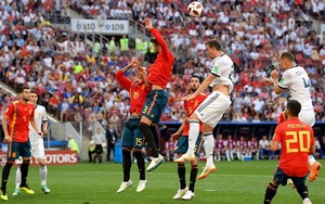 Nhật ký World Cup bằng thơ: Nước Nga 'bước qua lời nguyền'