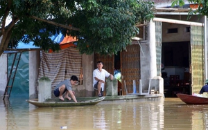 Bùi Xá, Xuân Mai, Hà Nội vẫn ngập trong nước lũ