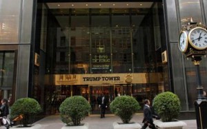 Phát hiện nhiều gói đồ khả nghi ở Tháp Trump