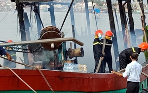 Nghệ An: Vụ cháy tàu cá gây thiệt hại trên 10 tỷ đồng