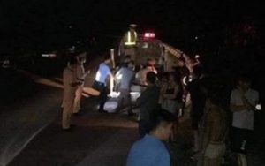 Khởi tố 2 tên Trung Quốc cướp tiền, cướp xe lao vào công an