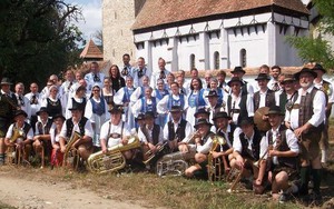 Big Band Reißner biểu diễn nhạc dân ca Đức tại phố đi bộ Hồ Gươm