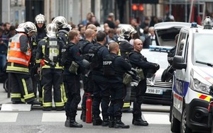 Pháp: Nghi phạm có súng bắt cóc con tin tại chung cư ở Paris