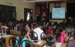 Hà Nội: Cẩn thận với nguy cơ lây nhiễm HIV từ dịch vụ làm đẹp không an toàn